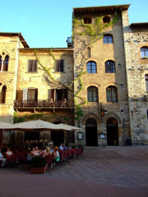 Hotel La Cisterna San Gimignano